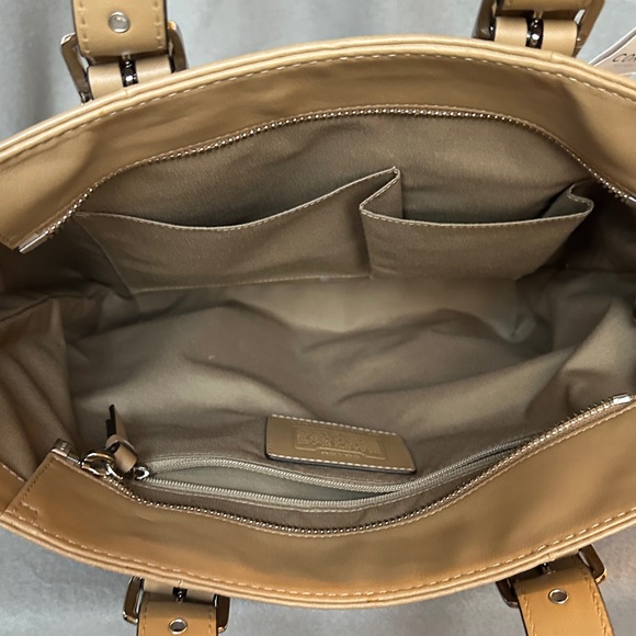 Coach F11201 Camel Tan Leather Shoulder Bag HML Lunch Tote New with Tags - Picture 10 of 16